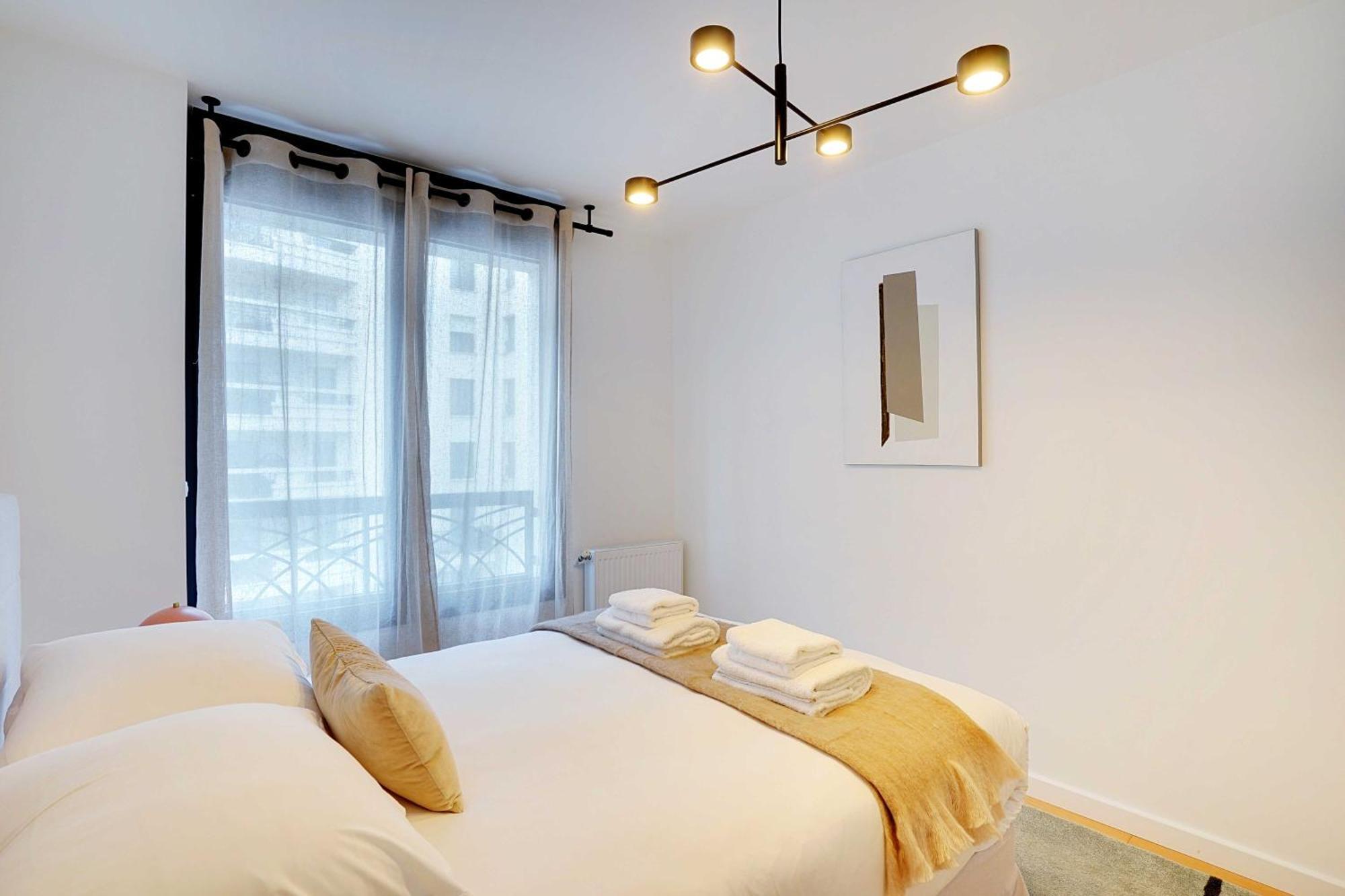 Raffinement Et Confort Dans Cette Residence A Levallois-Perret Zewnętrze zdjęcie