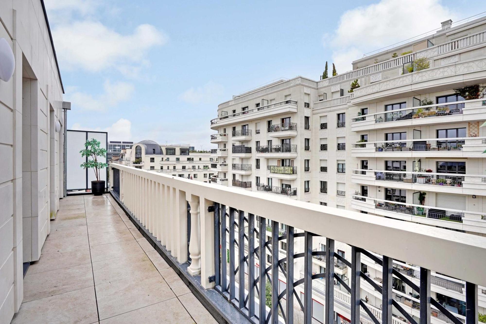 Raffinement Et Confort Dans Cette Residence A Levallois-Perret Zewnętrze zdjęcie