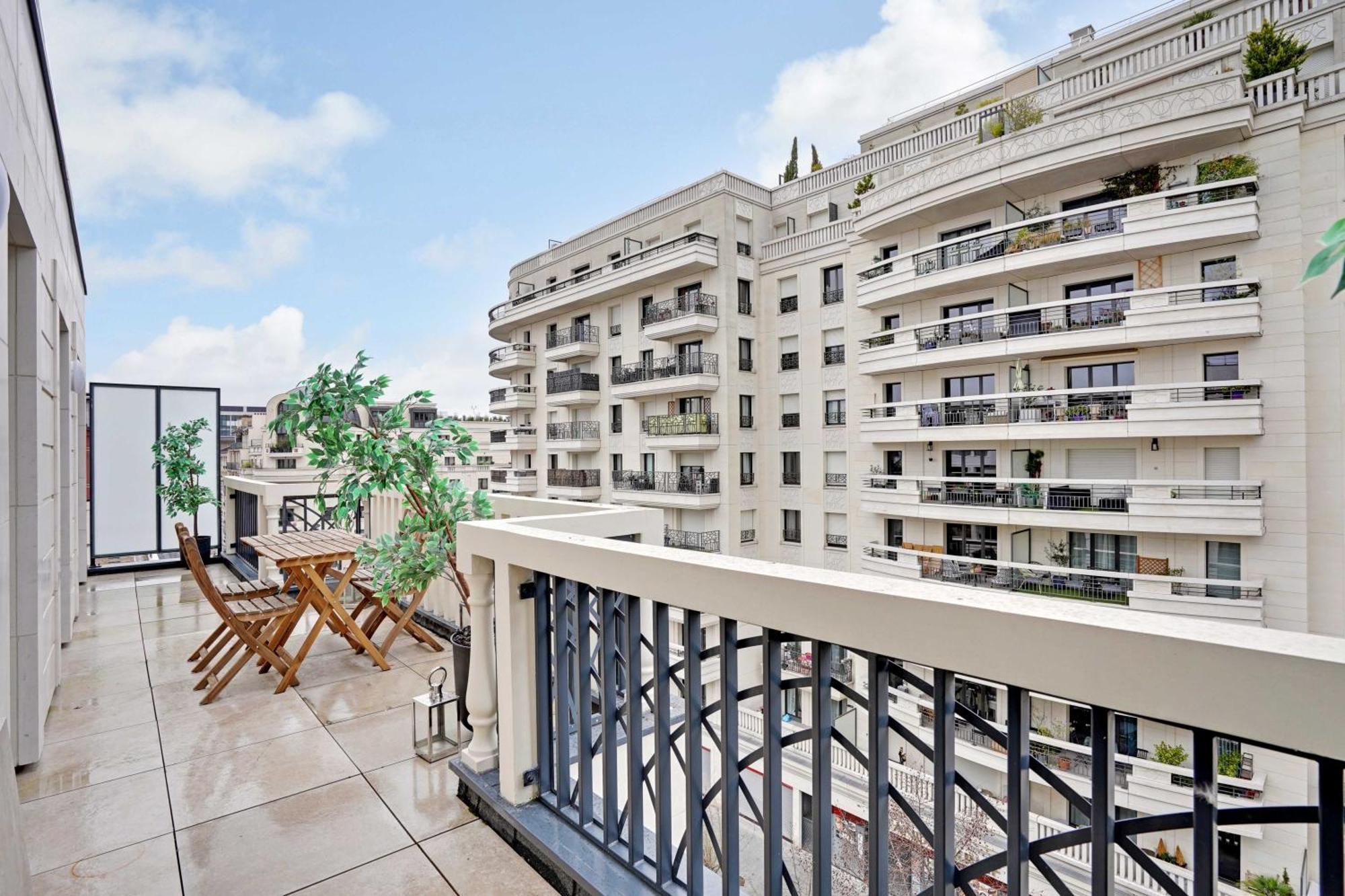 Raffinement Et Confort Dans Cette Residence A Levallois-Perret Zewnętrze zdjęcie
