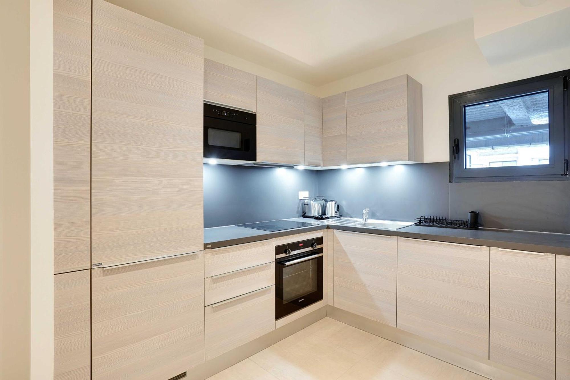 Raffinement Et Confort Dans Cette Residence A Levallois-Perret Zewnętrze zdjęcie